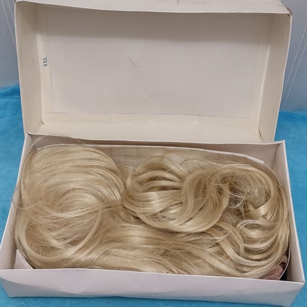 Worn Once Like New Noriko Rose 613 Wig HAIR - Picture 8 of 16